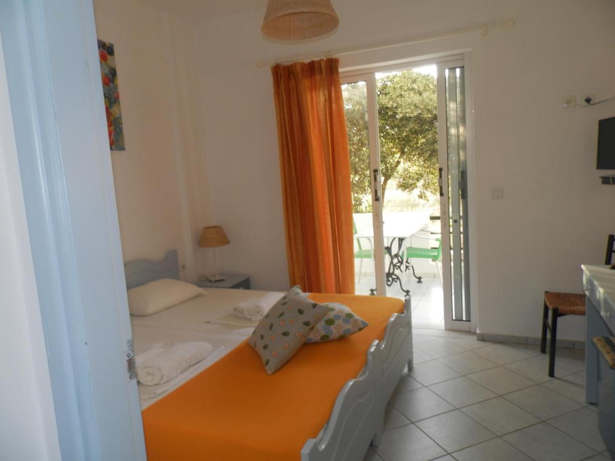 Silvi Mari Apartments Платанес Екстер'єр фото