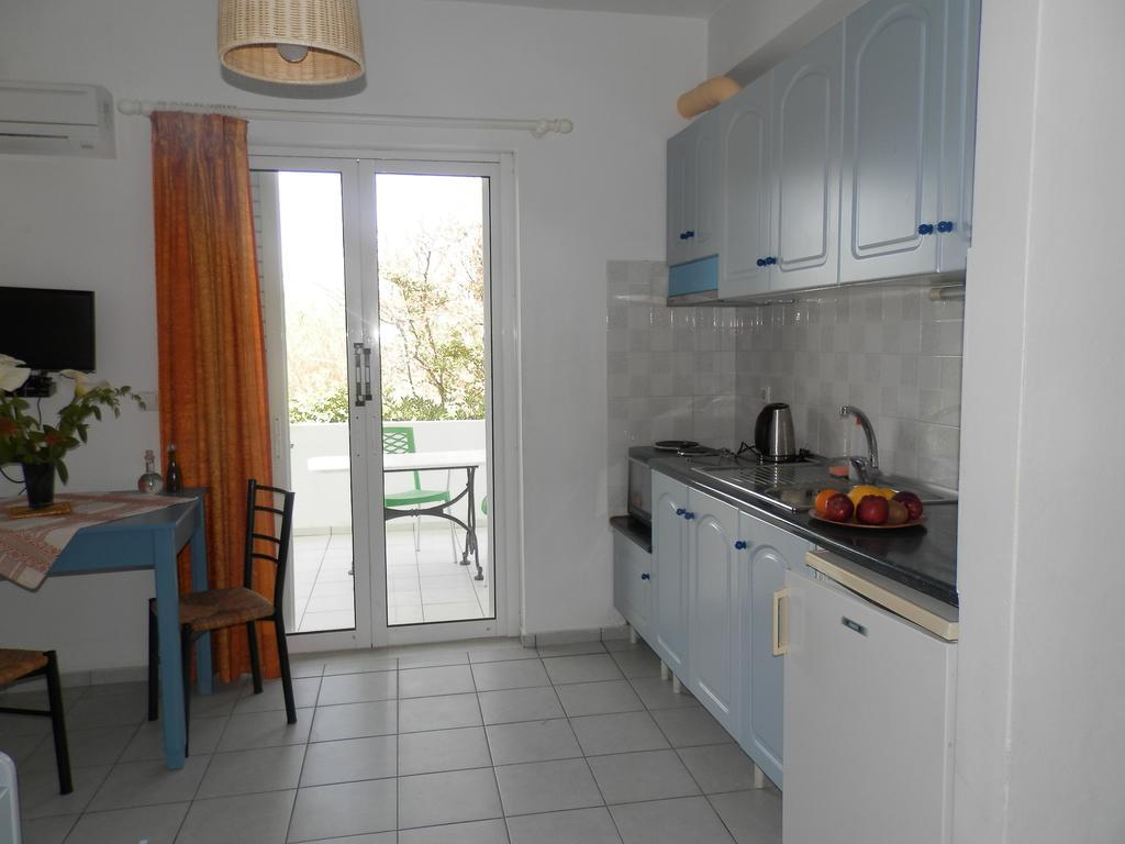 Silvi Mari Apartments Платанес Екстер'єр фото