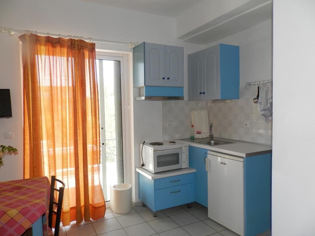 Silvi Mari Apartments Платанес Екстер'єр фото